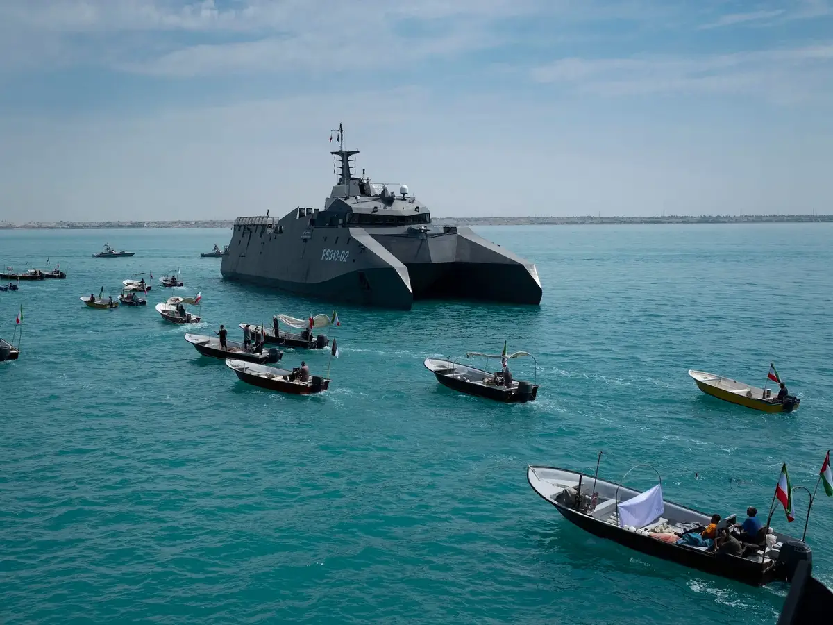 Δεν αστειεύεται το Ιράν: Εξοπλίζει διαρκώς το Ναυτικό του με UUV και δεκάδες υποβρύχια μικρού βεληνεκούς (βίντεο)