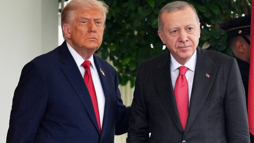 Ρ.Τ.Ερντογάν: «Ο Ν.Τραμπ μου ζήτησε να συνομιλήσω με τη Χαμάς»
