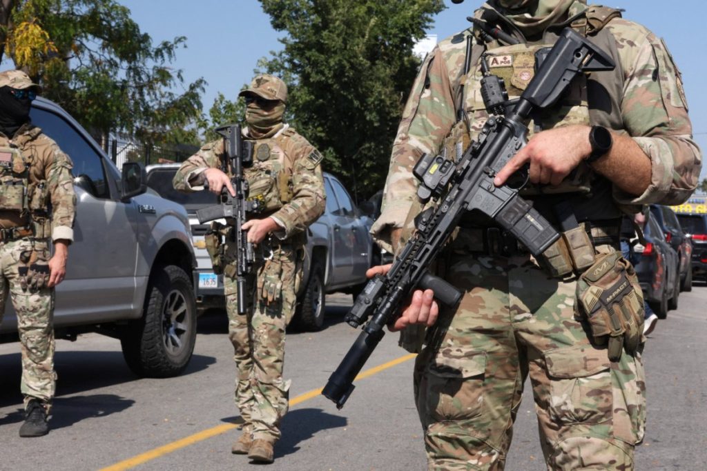 Έφτασαν στο Σικάγο τα πρώτα 500 μέλη της εθνοφρουράς