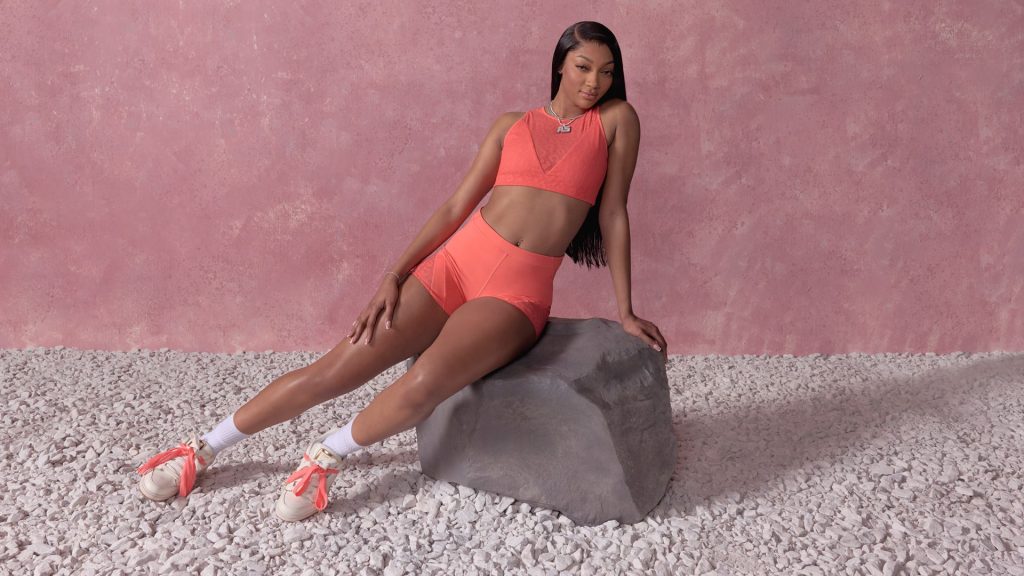 Από τα γήπεδα στην πασαρέλα της Victoria’s Secret: Ποια είναι η καλλονή επαγγελματίας αθλήτρια Άντζελ Ρις (φωτο)