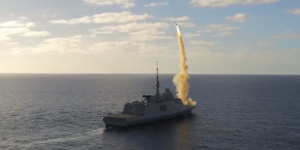Mε πύραυλο Aster 30 η γαλλική φρεγάτα FREMM «Alsace» κατέστρεψε υπερηχητικό στόχο (βίντεο)