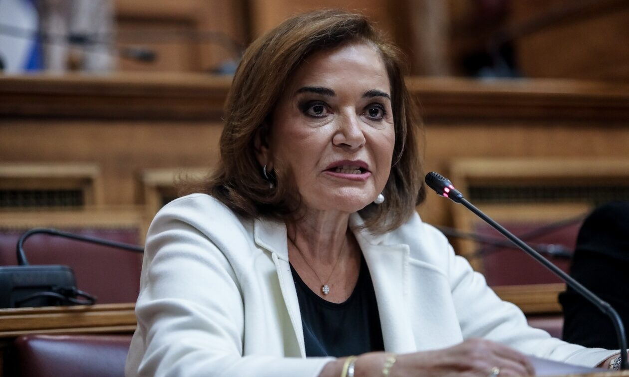 Ν.Μπακογιάννη: «Αν ο Α.Σαμαράς θέλει να επιλέξει τον δρόμο που διάλεξε ο Α.Τσίπρας, με γεια του με χαρά του»