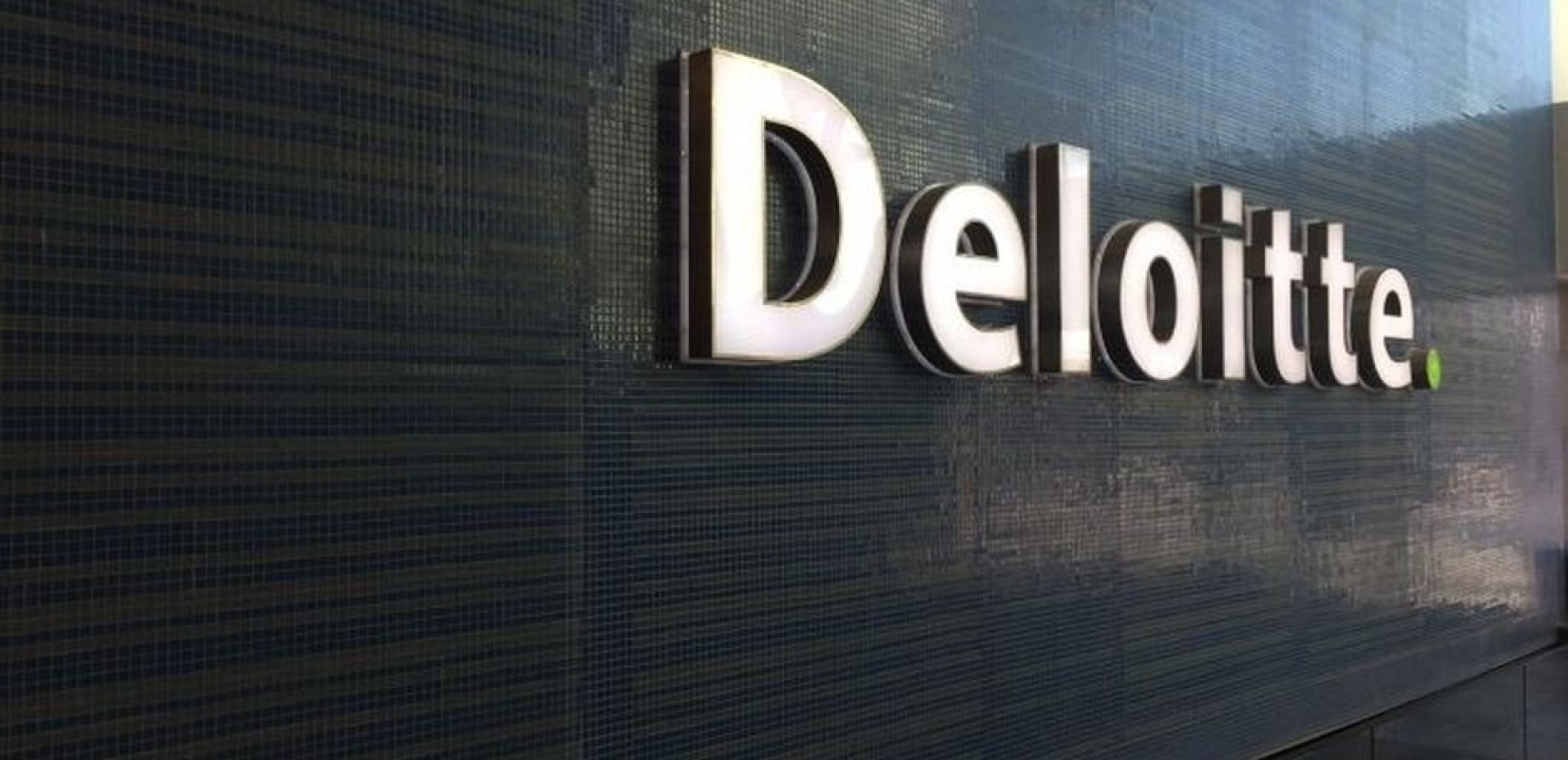 Κυβέρνηση Αυστραλίας: Η Deloitte τους πήρες 440.000 δολάρια για έκθεση που συνέταξε με το ChatGPT
