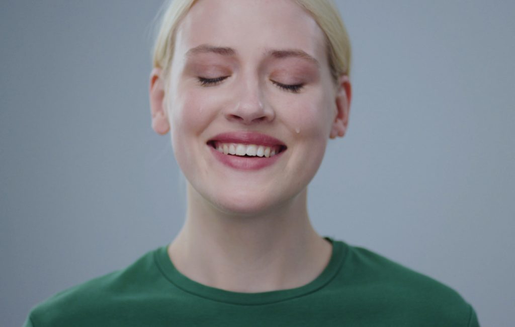 Δάκρυα χαράς: Γιατί κλαίμε όταν είμαστε χαρούμενοι;