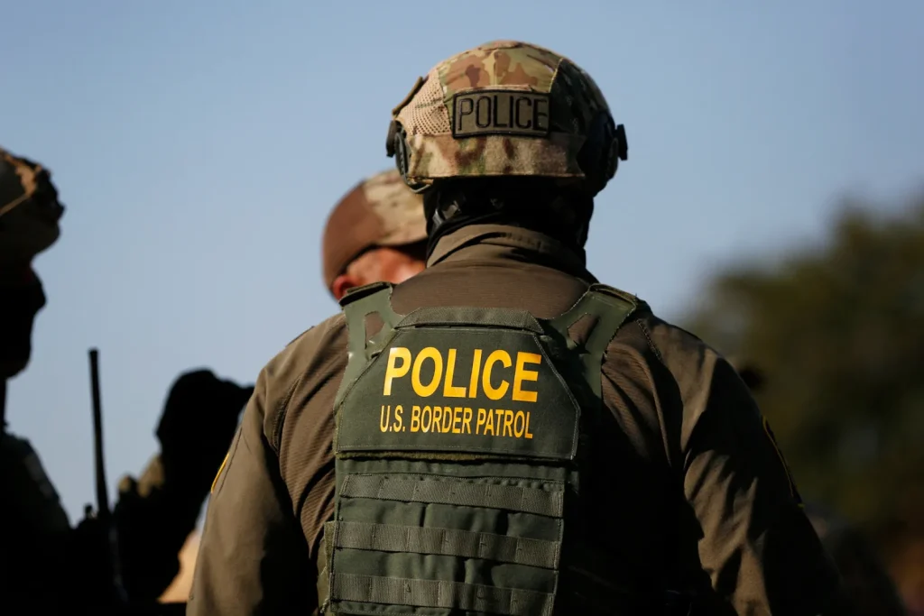 Nέο «κύμα» απελάσεων παράνομων μεταναστών από τις ΗΠΑ – Δεκάδες έφυγαν για την Γουατεμάλα