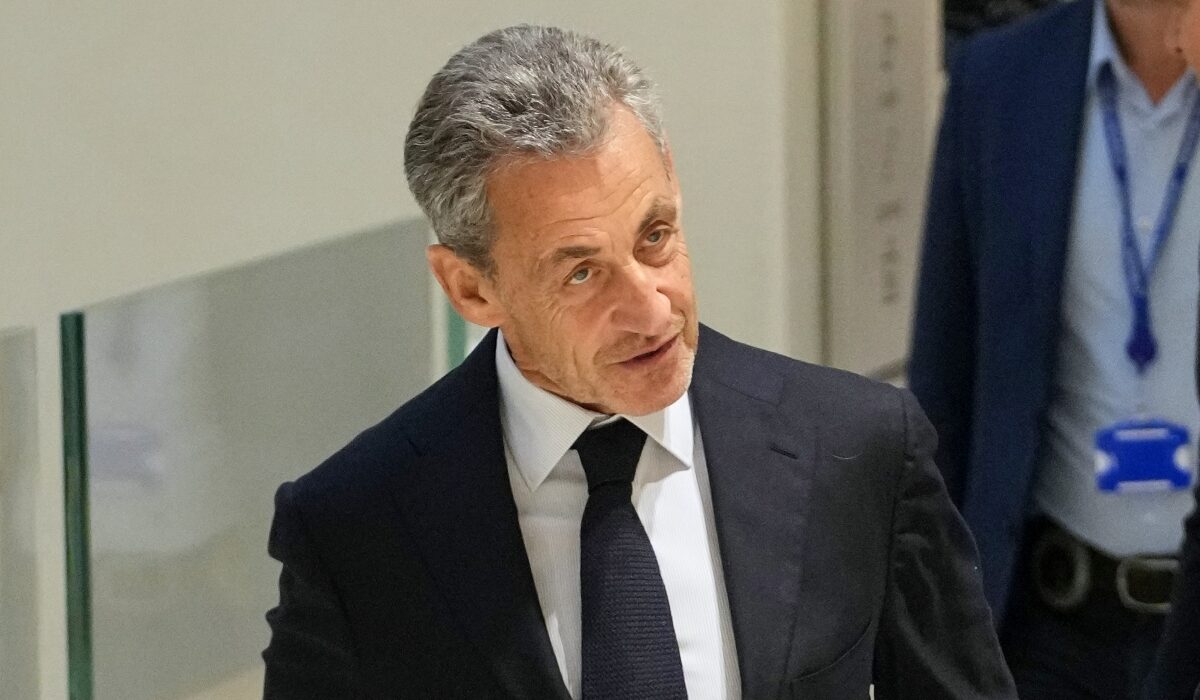 Γαλλία: Ο Ν.Σαρκοζί έκανε… πάρτι αποχαιρετισμού πριν τη φυλακή – Ποιοι έδωσαν το παρών