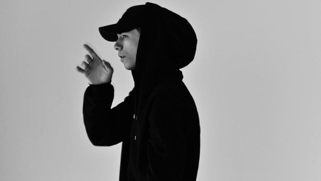 Ποιος είναι ο 23χρονος ράπερ «Macan» που κατατάχθηκε στον ρωσικό Στρατό (φωτο)