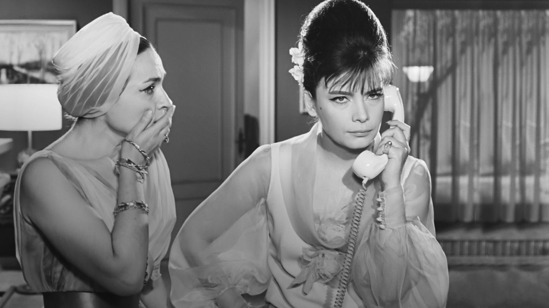 «Δεσποινίς Διευθυντής»: Δείτε πώς είναι σήμερα το κτίριο που επιβλέπουν οι Τ.Καρέζη και Α.Αλεξανδράκης (φωτο)