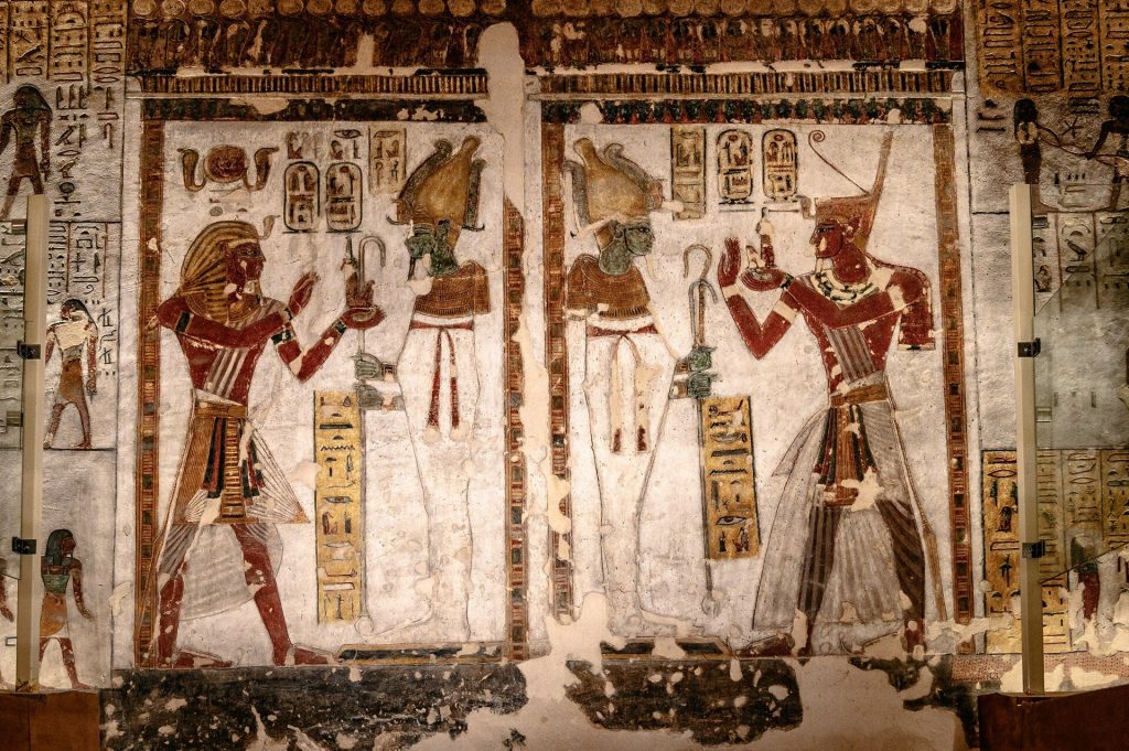 Αίγυπτος: «Έκανε φτερά» τοιχογραφία από διάσημο τάφο στη Σακκάρα