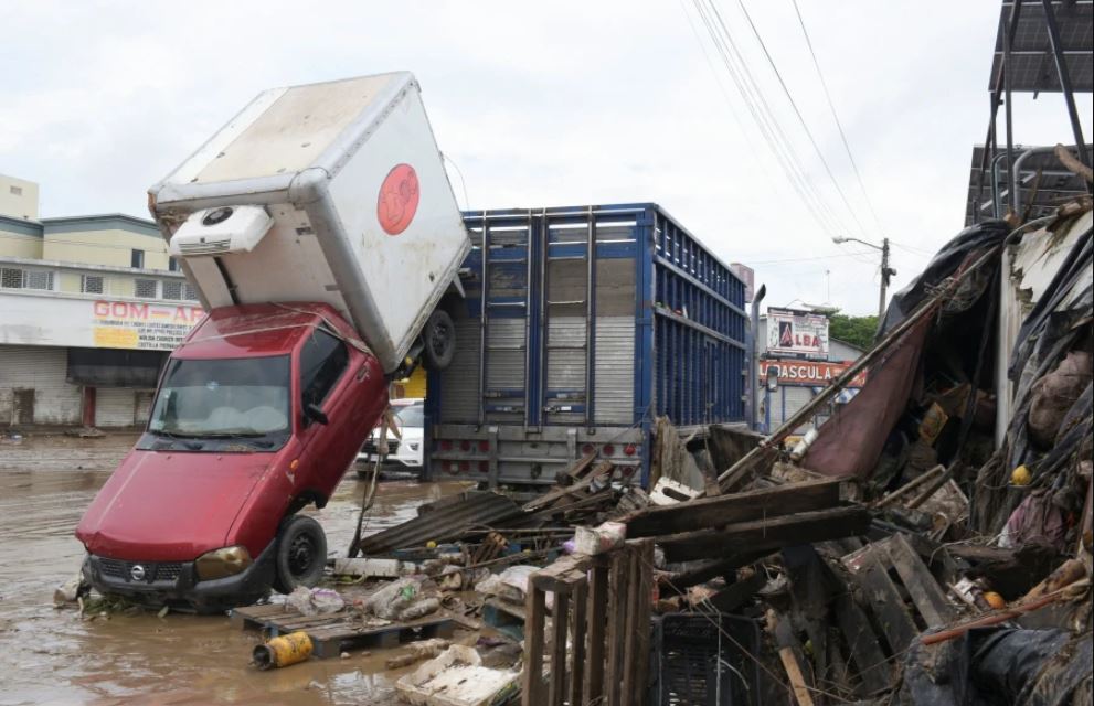 Εικόνες βιβλικής καταστροφής στο Μεξικό: Στους 44 οι νεκροί από τις πλημμύρες (βίντεο)