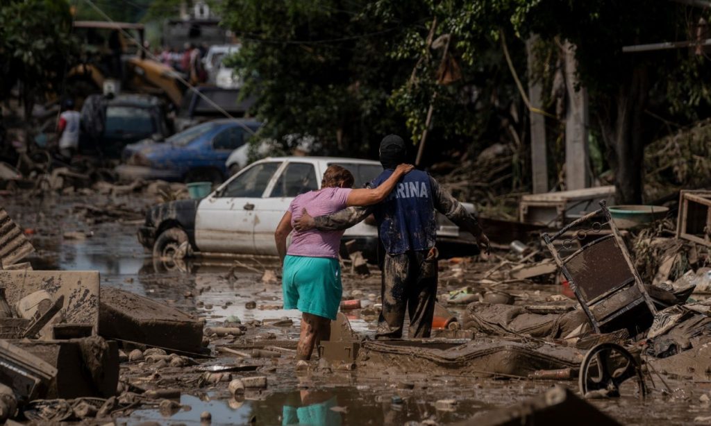 Σφοδρές πλημμύρες πλήττουν το Μεξικό: Τουλάχιστον 44 νεκροί (βίντεο)
