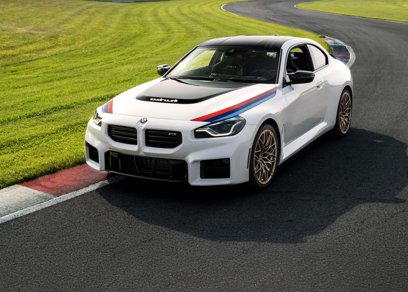 BMW M2 Turbo: Αναβιώνει το πνεύμα της θρυλικής 2002 Turbo