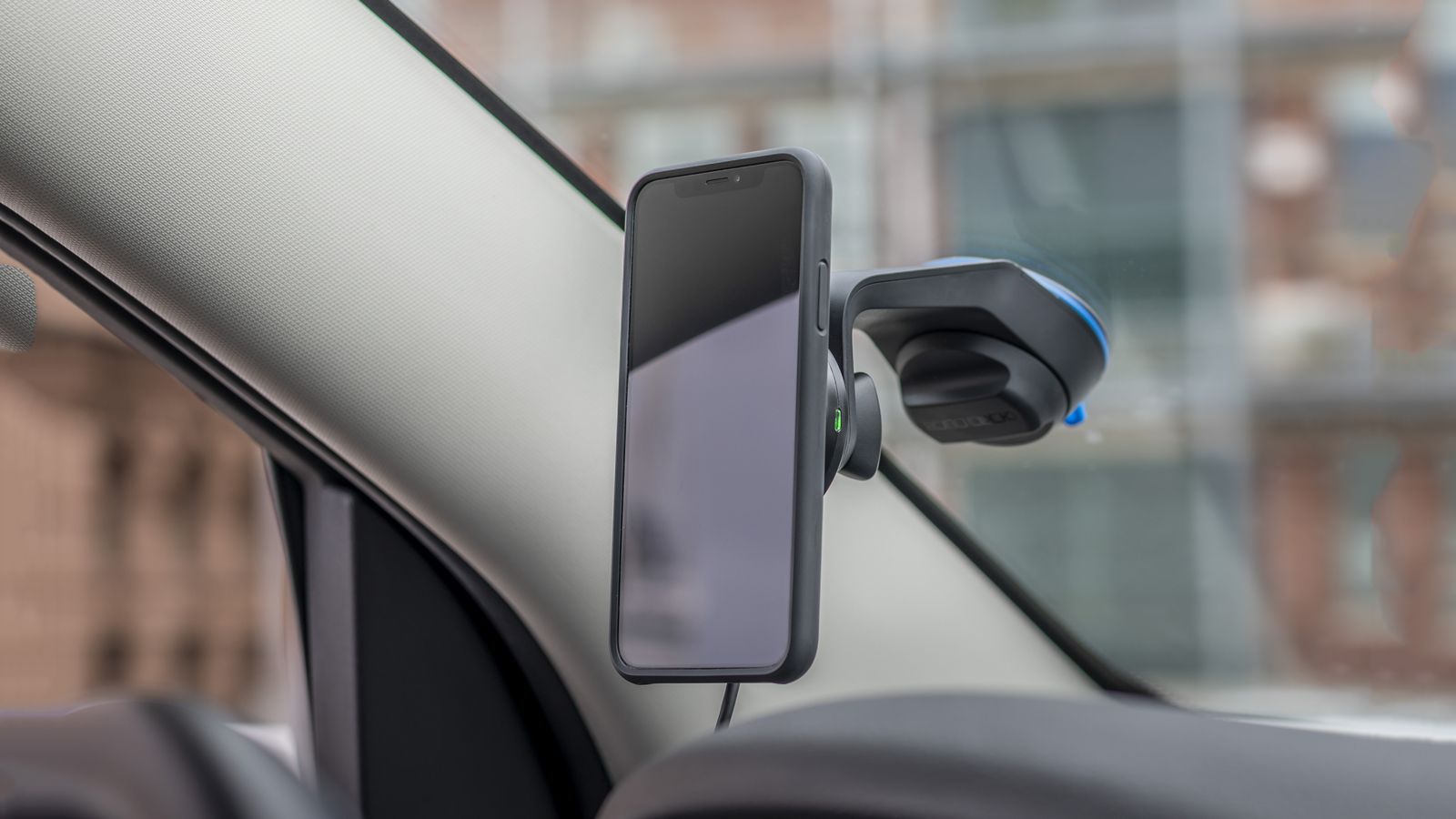 Η Τροχαία θα παρακολουθεί τις τηλεφωνικές κλήσεις των οδηγών για να στοιχειοθετεί την παραβίαση του ΚΟΚ!