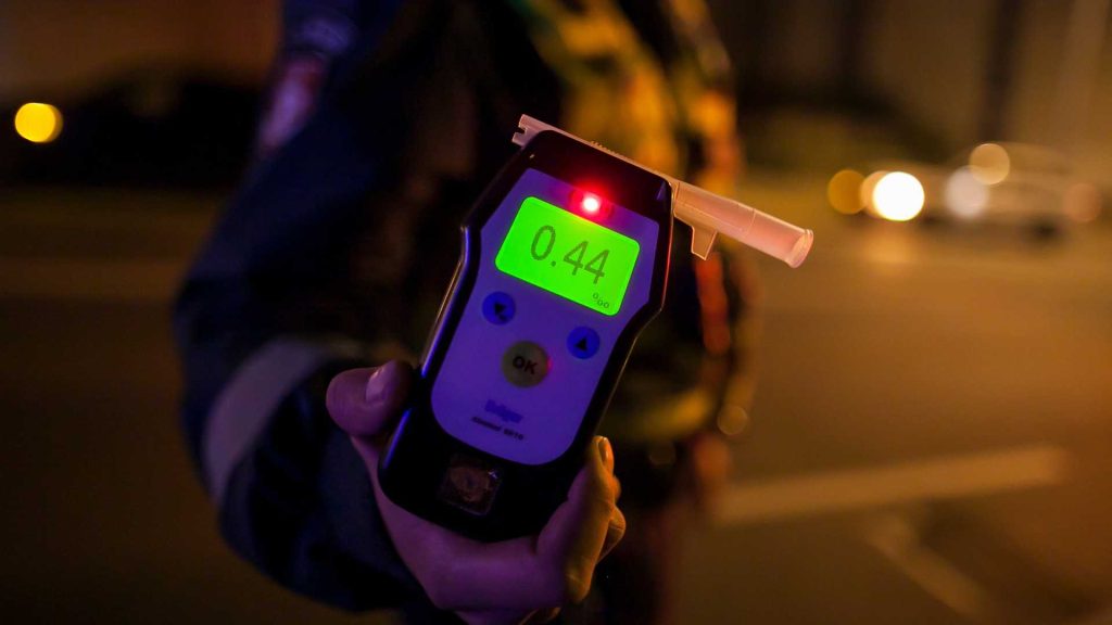 Επεισοδιακό αλκοτέστ στη Θεσσαλονίκη: Ποινή φυλάκισης 19 μηνών σε 45χρονο οδηγό που αντί να φυσήξει… ρούφαγε