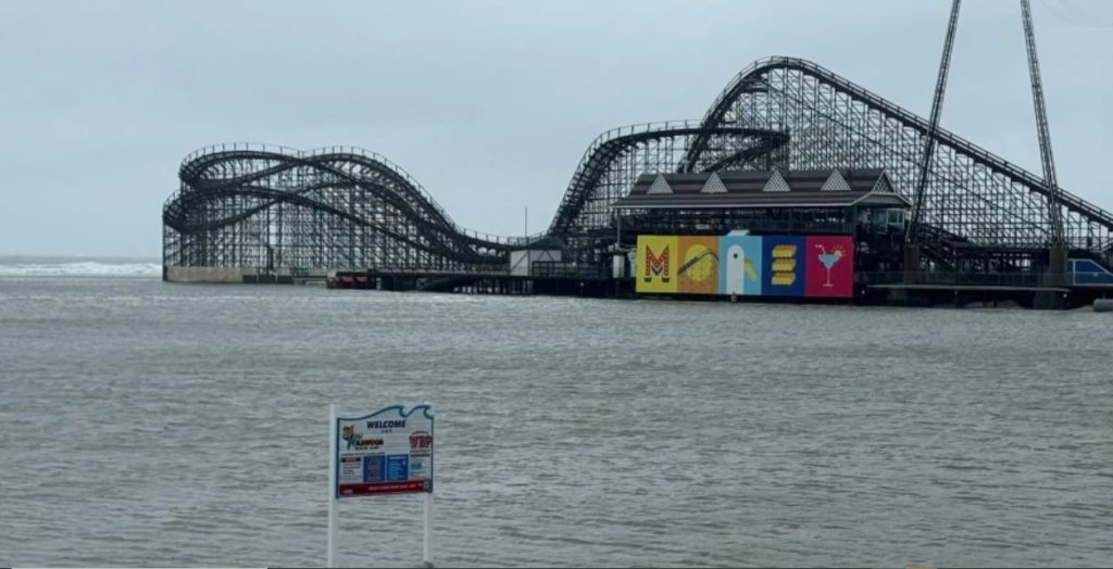 Tεράστιες πλημμύρες στις ΗΠΑ: Έκλεισαν δρόμοι και προκλήθηκαν καταστροφές σε ήδη πληγείσες περιοχές (vids)