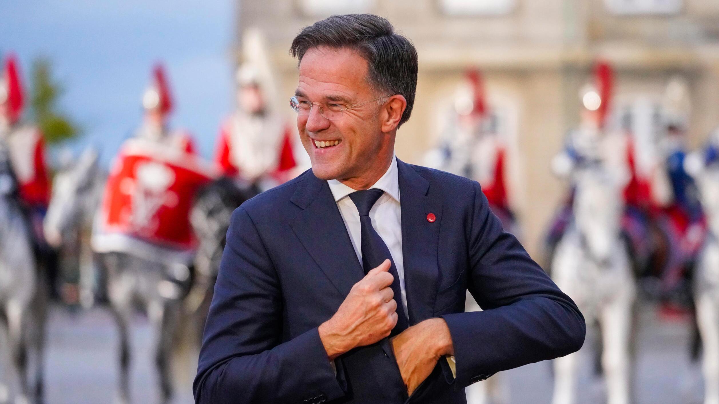 Ασκήσεις θάρρους από τον Γ.Γ. του ΝΑΤΟ Μ.Ρούτε: «Γελάω με την εκπαίδευση των Ρώσων πιλότων» (βίντεο)