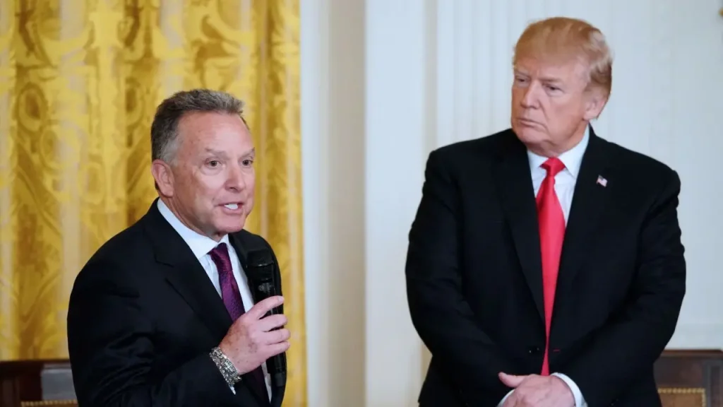 N.Tραμπ για Σ.Γουίτκοφ: «Είναι πολύ καλός διαπραγματευτής – Μιλούσε στο τηλέφωνο με τον Β.Πούτιν πάνω από 5 ώρες»