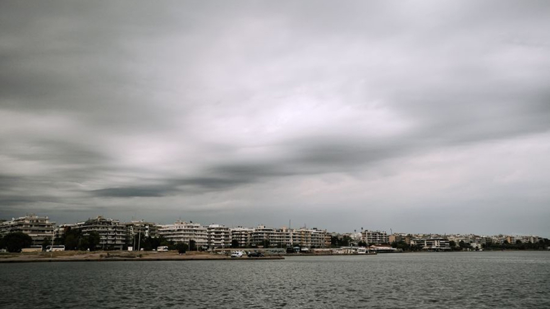 Ο καιρός σήμερα: Νεφώσεις και τοπικές βροχές – Η πρόγνωση για όλη τη χώρα