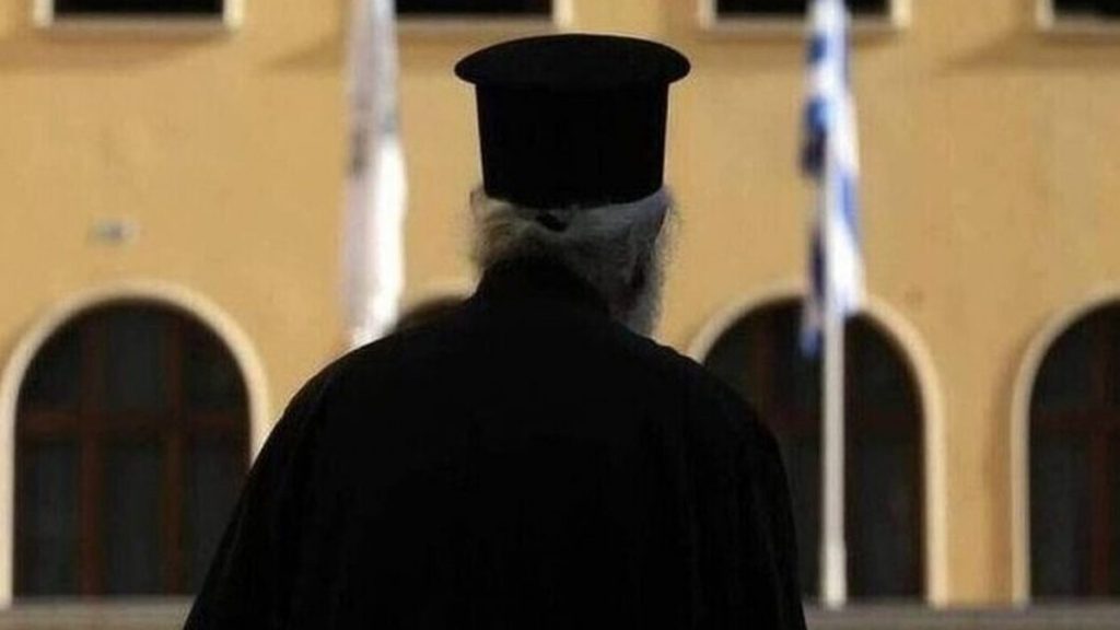 Καβάλα: Κάθειρξη 8 ετών σε ιερέα που εξαπάτησε 75χρονο και του άρπαξε 259.000 ευρώ (βίντεο)