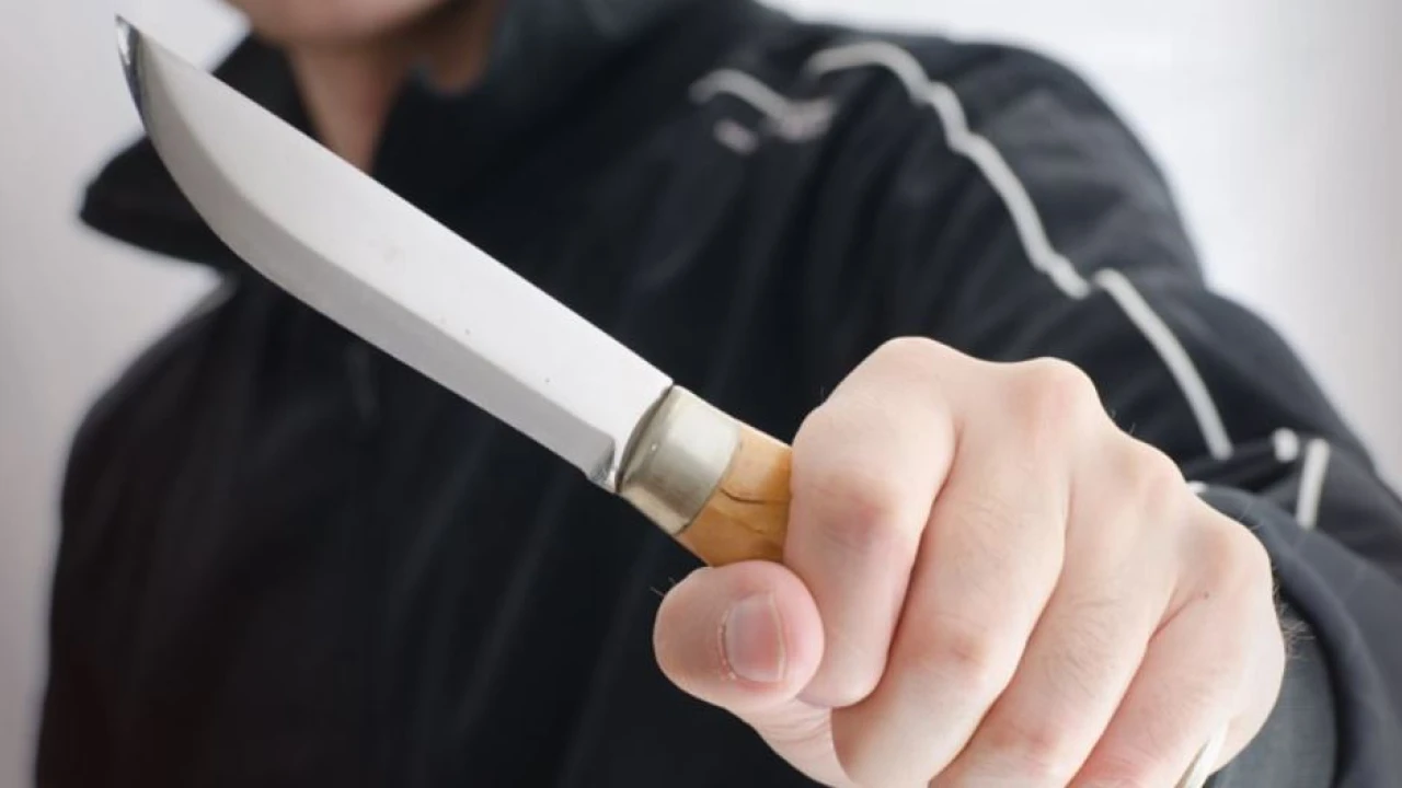 Βόλος: Δίωξη κακουργηματικού χαρακτήρα σε 12χρονο που απείλησε με σουγιά συμμαθητή του για να τον ληστέψει