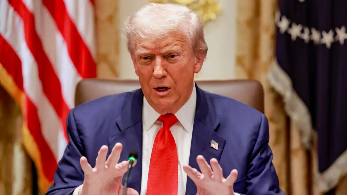 Ν.Τραμπ: «Υπάρχει δισεκατομμυριούχος που προσφέρθηκε να πληρώσει τους μισθούς των στρατιωτών όσο έχουμε shutdown»