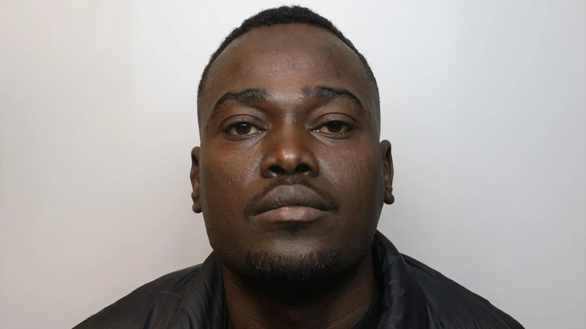 Βρετανία: H στιγμή που παράνομος μετανάστης επιχειρεί να απαγάγει ανήλικη μαθήτρια (βίντεο)