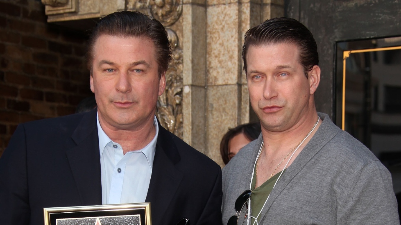 Νέο βίντεο διαψεύδει τους ισχυρισμούς του Άλεκ Μπάλντουιν για τα αίτια του τροχαίου που είχε – Δείτε το στιγμιότυπο