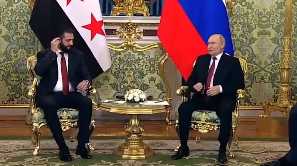 Ο Β.Πούτιν υποδέχθηκε στο Κρεμλίνο τον Αλ Σαράα – Για ποιο λόγο τον συνεχάρη