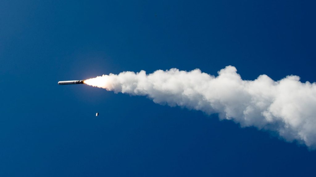 Ο Ζελένσκι θέλει να περάσει στην «αντεπίθεση» με τους Tomahawk:  Συναντάται αύριο με τον Ντ.Τραμπ