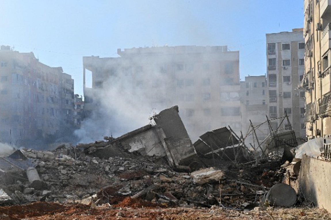 Iσραήλ: Eξαπέλυσε μαζικά αεροπορικά πλήγματα στο νότιο Λίβανο (βίντεο)