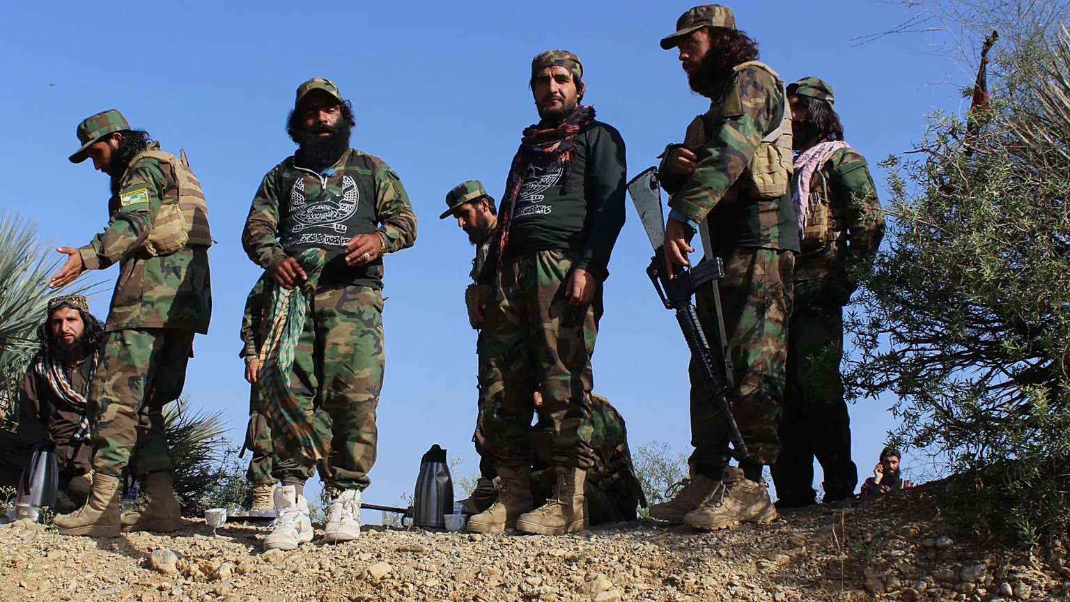 Τουλάχιστον επτά νεκροί Πακιστανοί στρατιώτες σε επίθεση αυτοκτονίας κοντά στα σύνορα με το Αφγανιστάν