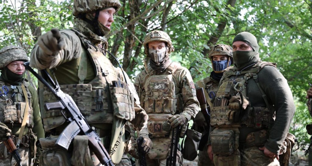 Δείτε την στιγμή που η ρωσική ομάδα «Αρχάγγελος» της Σπετσνάζ εξοντώνει Κολομβιανούς μισθοφόρους των Ουκρανών (vid)