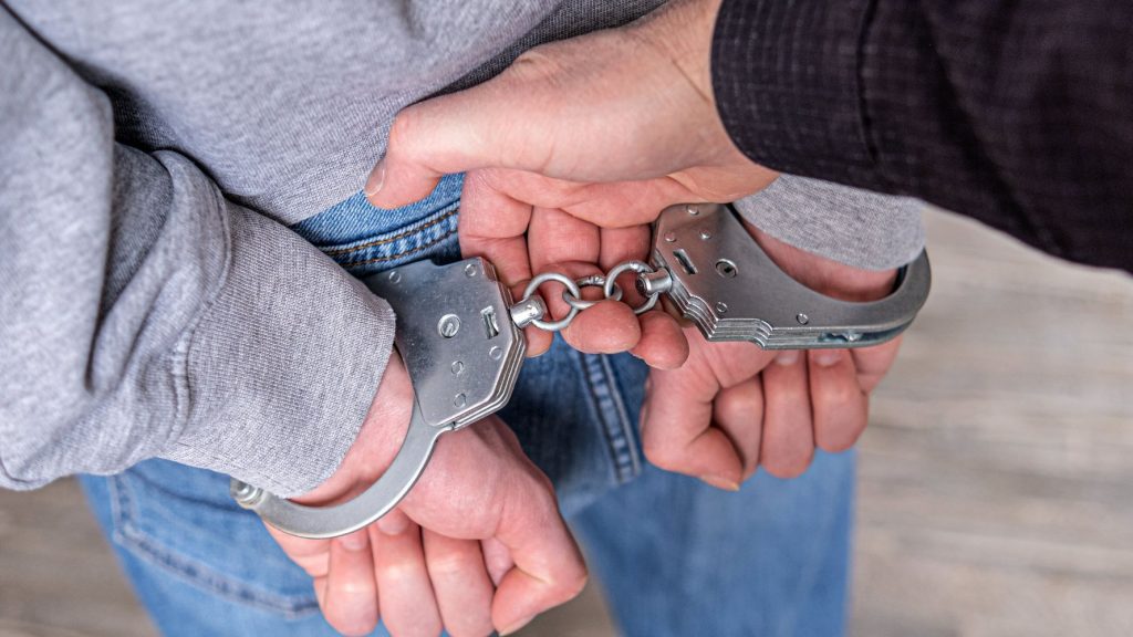 Συνελήφθησαν τρεις ανήλικοι Ρομά για κλοπές και διαρρήξεις στις Σέρρες