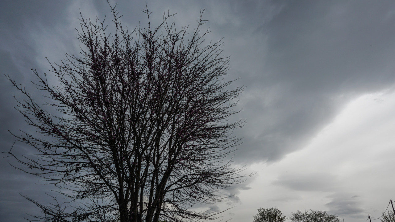 Άστατος αύριο ο καιρός: Σε ποιες περιοχές θα βρέχει – Η πρόγνωση για όλη τη χώρα