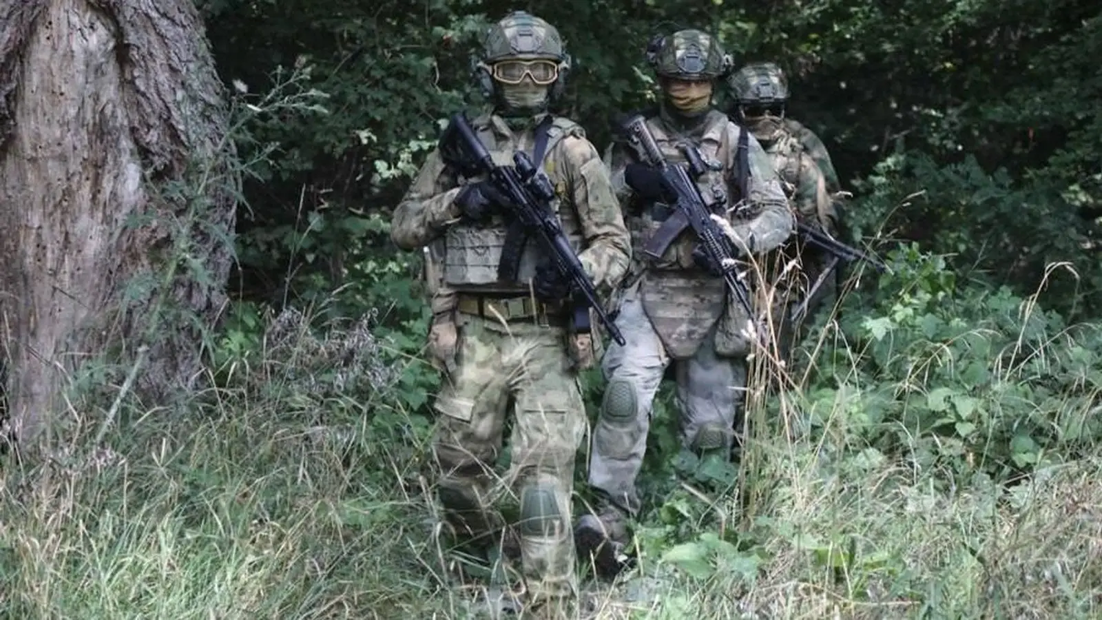 Επιστροφή της «Βοστόκ» στο μέτωπο: Οι ειδικές δυνάμεις της Μόσχας κοντά στην κατάληψη χωριών στο Χάρκοβο (βίντεο)