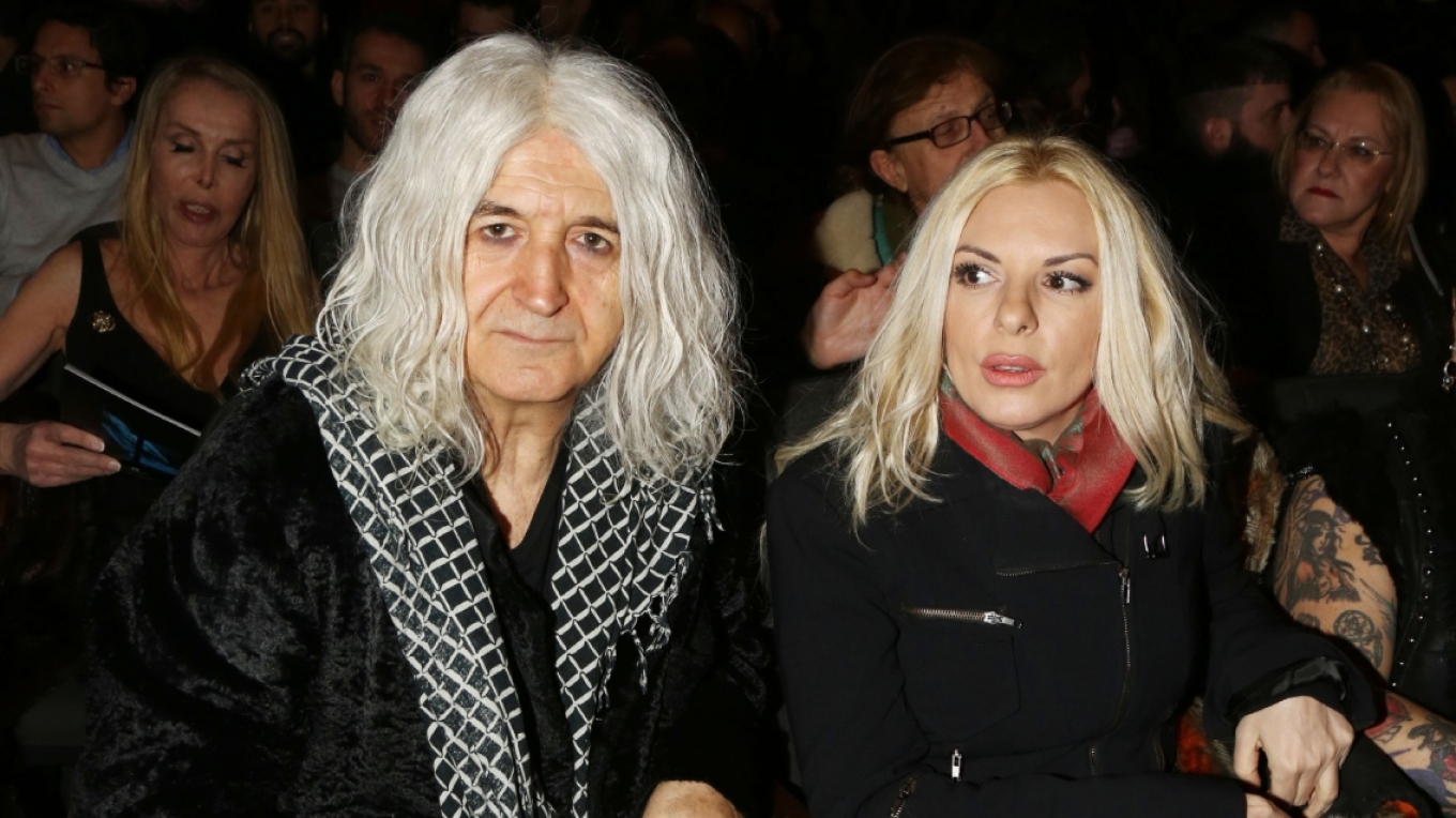 Ενοχλήθηκε η Αννίτα Πάνια με ερώτηση δημοσιογράφου: «Σου φαίνομαι εκπρόσωπος Τύπου του Ν.Καρβέλα;» (βίντεο)