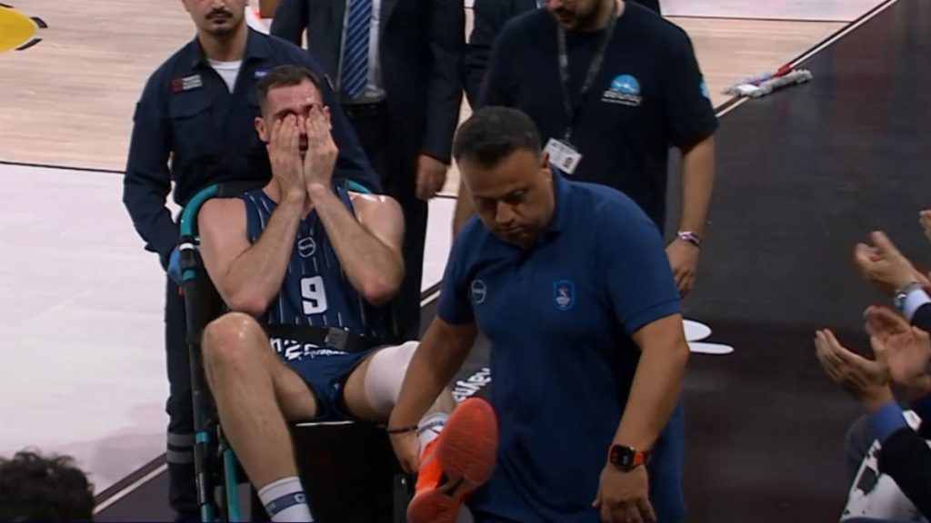 Σοκαριστικός τραυματισμός για τον Γ.Παπαγιάννη: Υπέστη ρήξη πρόσθιου χιαστού – Εκτός δράσης για οκτώ μήνες!