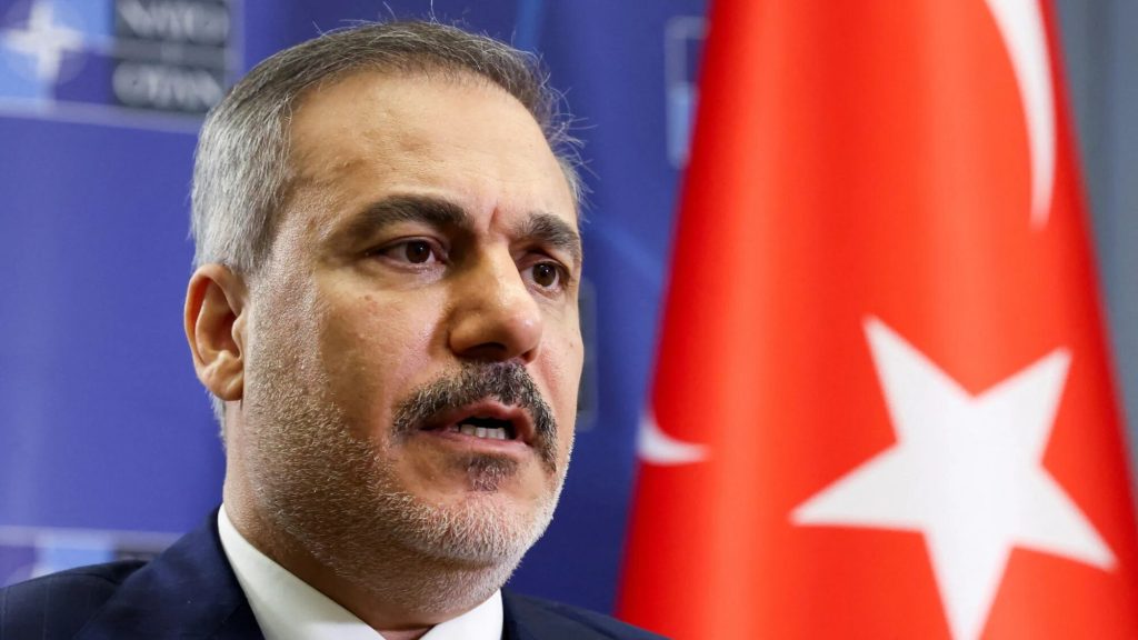 Ο Χακάν Φιντάν απειλεί την Κύπρο: «Τα όπλα είναι η δουλειά μας –  Μην κάνουν καμιά τρέλα»