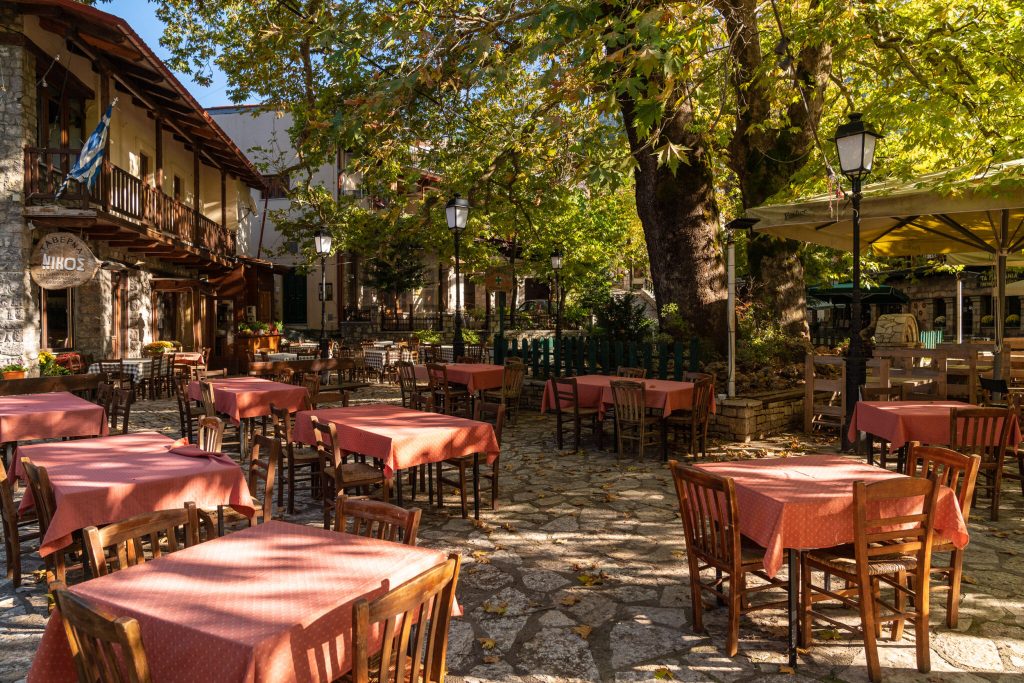 Επτάλοφος: To χωριό στον Παρνασσό που συνδυάζει την φυσική ομορφιά με την ηρεμία (φωτο)