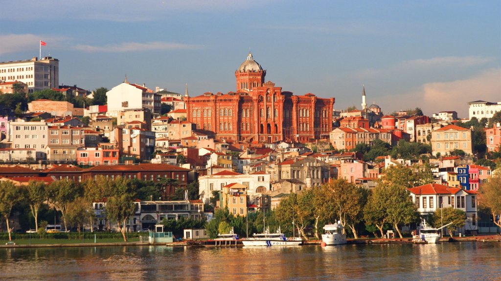 Η Μεγάλη του Γένους Σχολή διαψεύδει τις αναφορές περί «παύσης λειτουργίας» της – Η ανακοίνωσή της