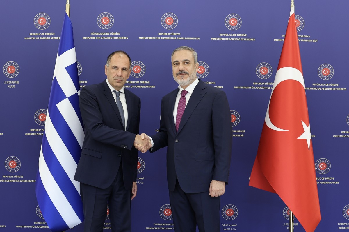 Γ.Γεραπετρίτης σε Χ.Φιντάν: «Εκτός συζήτησης θέματα κυριαρχίας»