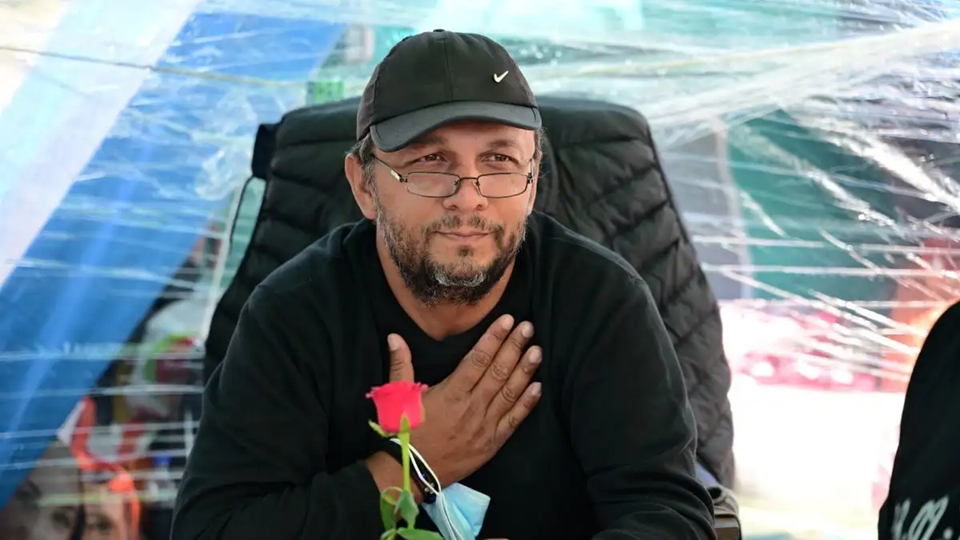 Π.Ρούτσι για Άγνωστο Στρατιώτη: «Θα είμαι εκεί κι ας με βάλουν φυλακή» (βίντεο)