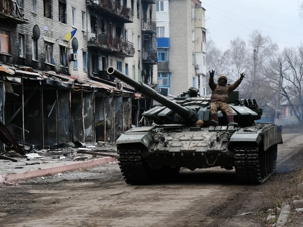 Οι Ρώσοι πραγματοποιούν έφοδο στην Μάλα Τοκμάκα στην Ζαπορίζια