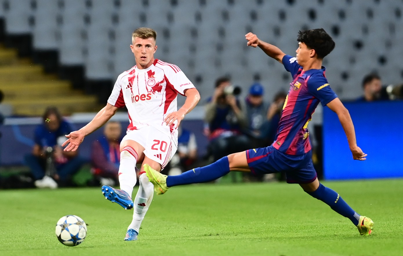 Μπαρτσελόνα – Ολυμπιακός 6-1: Μέχρι και οι Ισπανοί κράζουν τον Ελβετό διαιτητή για την αποβολή του Έσε!