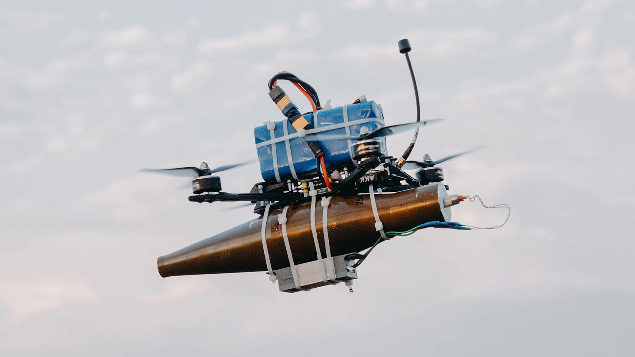 Τσάμπα η εργασία για την οχύρωση από Ουκρανούς στο Κουπιάνσκ: Το ρωσικό drone τους «περίμενε» στην έξοδο (βίντεο)