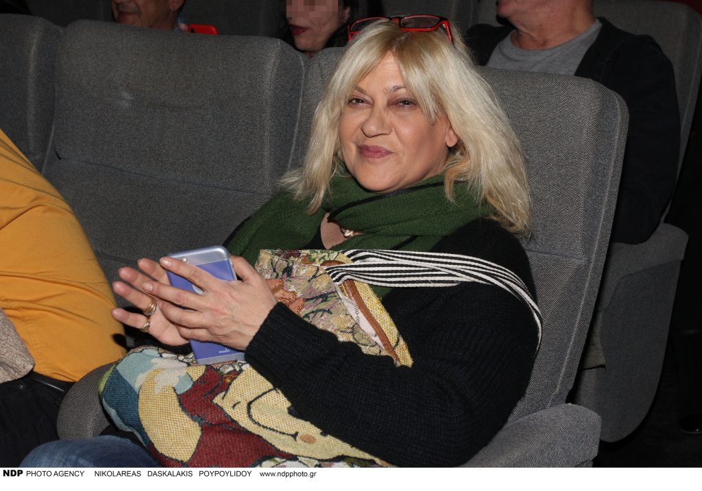 Τζόυς Ευείδη: «Δεν είμαι γεροντοκόρη – Είμαι vintage ελεύθερη και σκέφτομαι να γράψω την περιουσία στα σκυλιά μου»