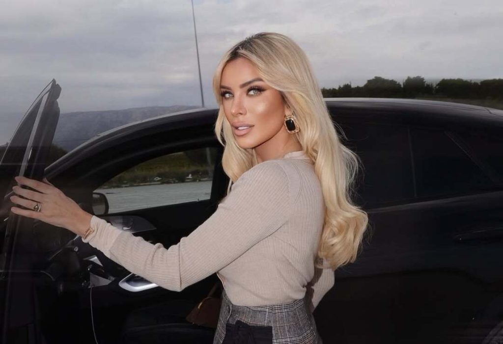 Ξέσπασε η Κ.Καινούργιου: «Θα το ανακοινώσω όταν θέλω εγώ – Είναι βαλτοί από κάποια ανθρωπάκια…»