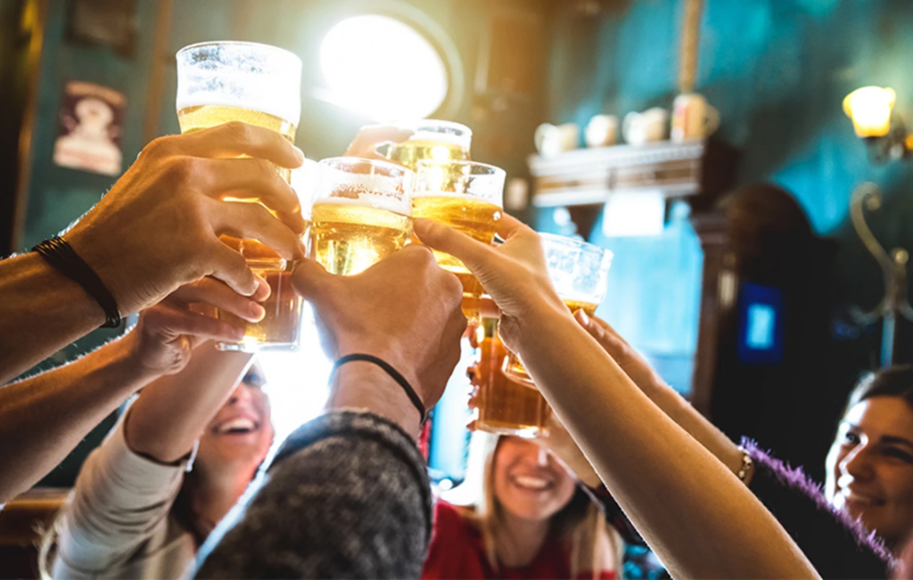 Γκάζι – Φίλοι 16χρονης: «Ήπιε αλκοόλ μέσα στο club, ένιωσε αδιαθεσία και σωριάστηκε στο πεζοδρόμιο»