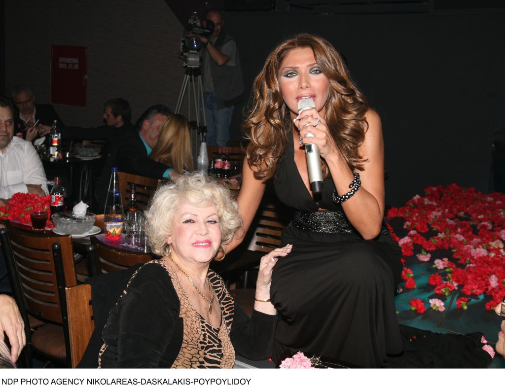 ΚαίτηΓκρέυ: Ο γιος της αμφισβητεί τη γνησιότητα της διαθήκης – Μάρτυρας ήταν μια παραδουλεύτρα που δεν ξέρει γραφή