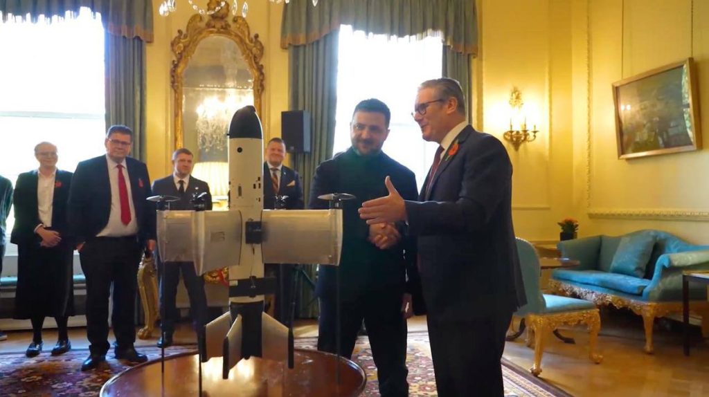 Οι «πρόθυμοι» δίνουν όπλα στον  Ζελένσκι: Aster και Mirage 2000 στέλνει o Μακρόν –  OCTOPUS o Στάρμερ!